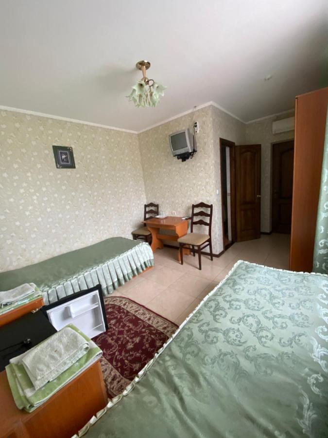 Золотий Лев Hotel Zvenyhorodka Екстериор снимка