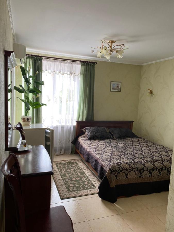 Золотий Лев Hotel Zvenyhorodka Екстериор снимка